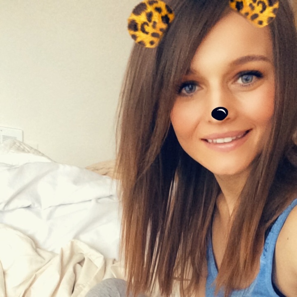 Meet your Posher, Zina